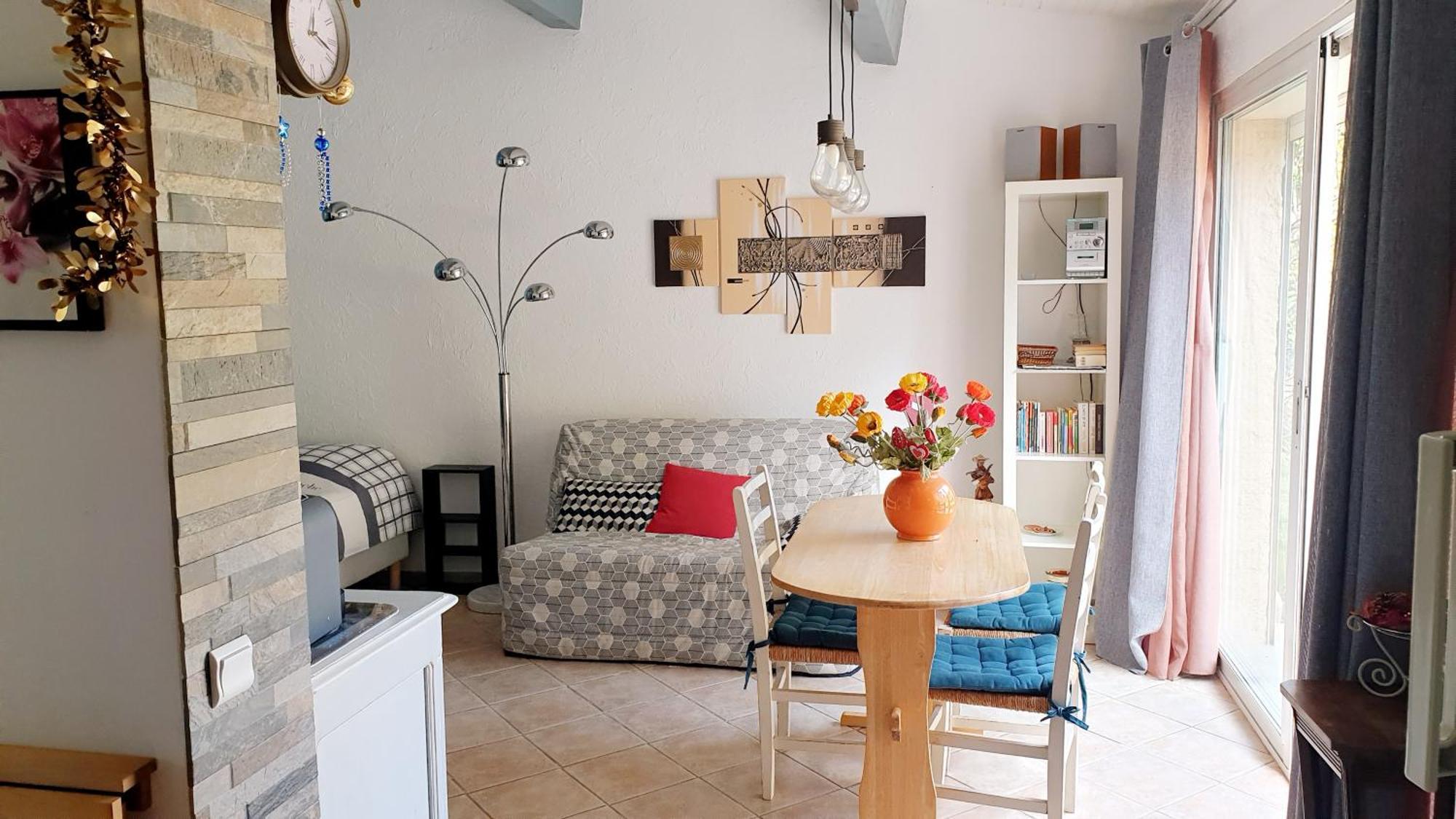 Studio 33 M2 Au Calme Proche Hyeres La Crau Exterior foto